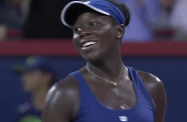 WTA500阿德莱德站第二轮：姆博科挽救两个赛点2-1险胜卡林斯卡娅