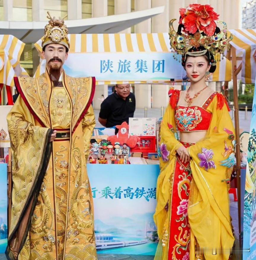 穿越时空的华服秀，惊艳亮相！高端华服 汉服装扮秀 中式华服秀 华服光影秀 古典服