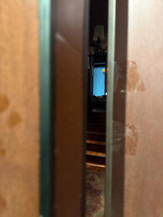 在南宁！有的门！！不能随便打开！！！