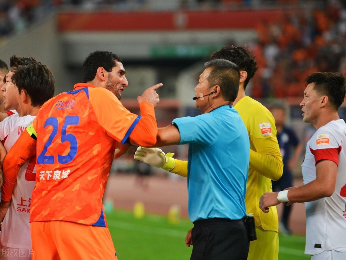 41家球迷会联名致信体育总局，中超裁判真的有问题吗？或许支持中国足协的所作所为，