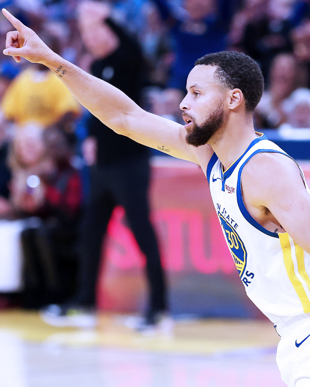 继续连胜！继续冲！勇士战胜快船勇三疯再现江湖 ​​​