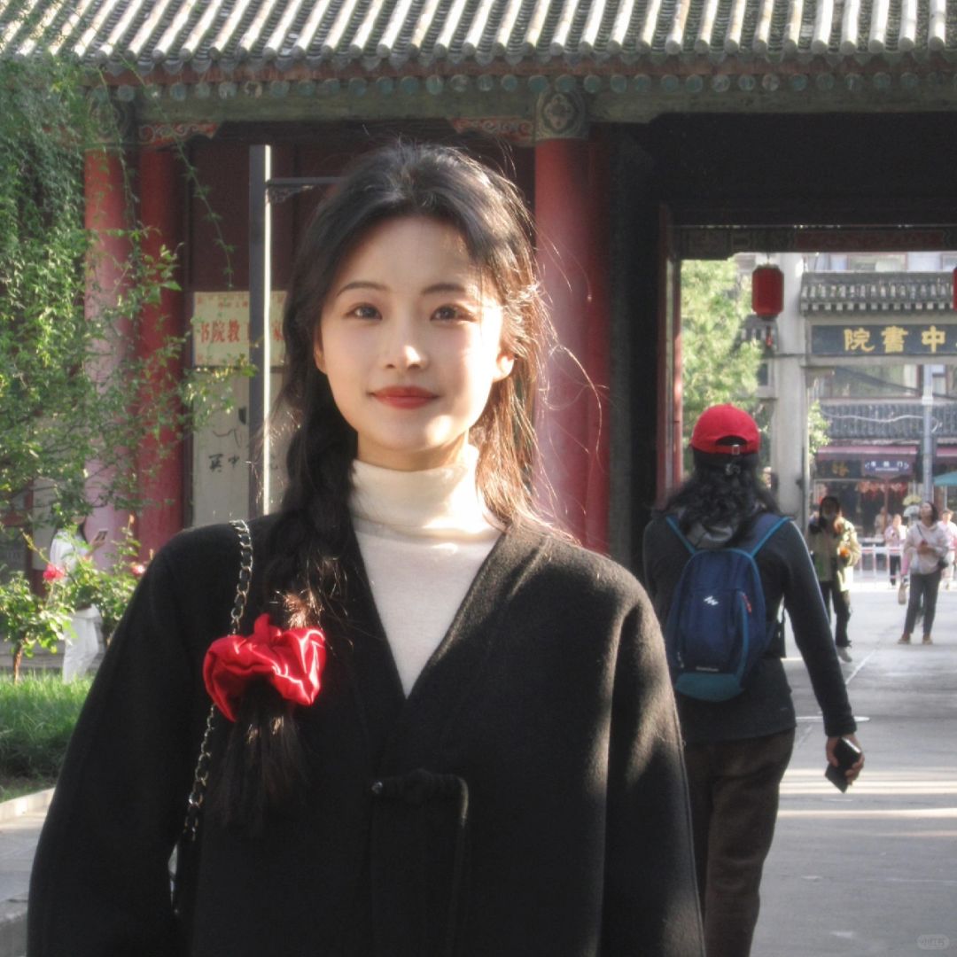 红头绳麻花辫 不是一般好看