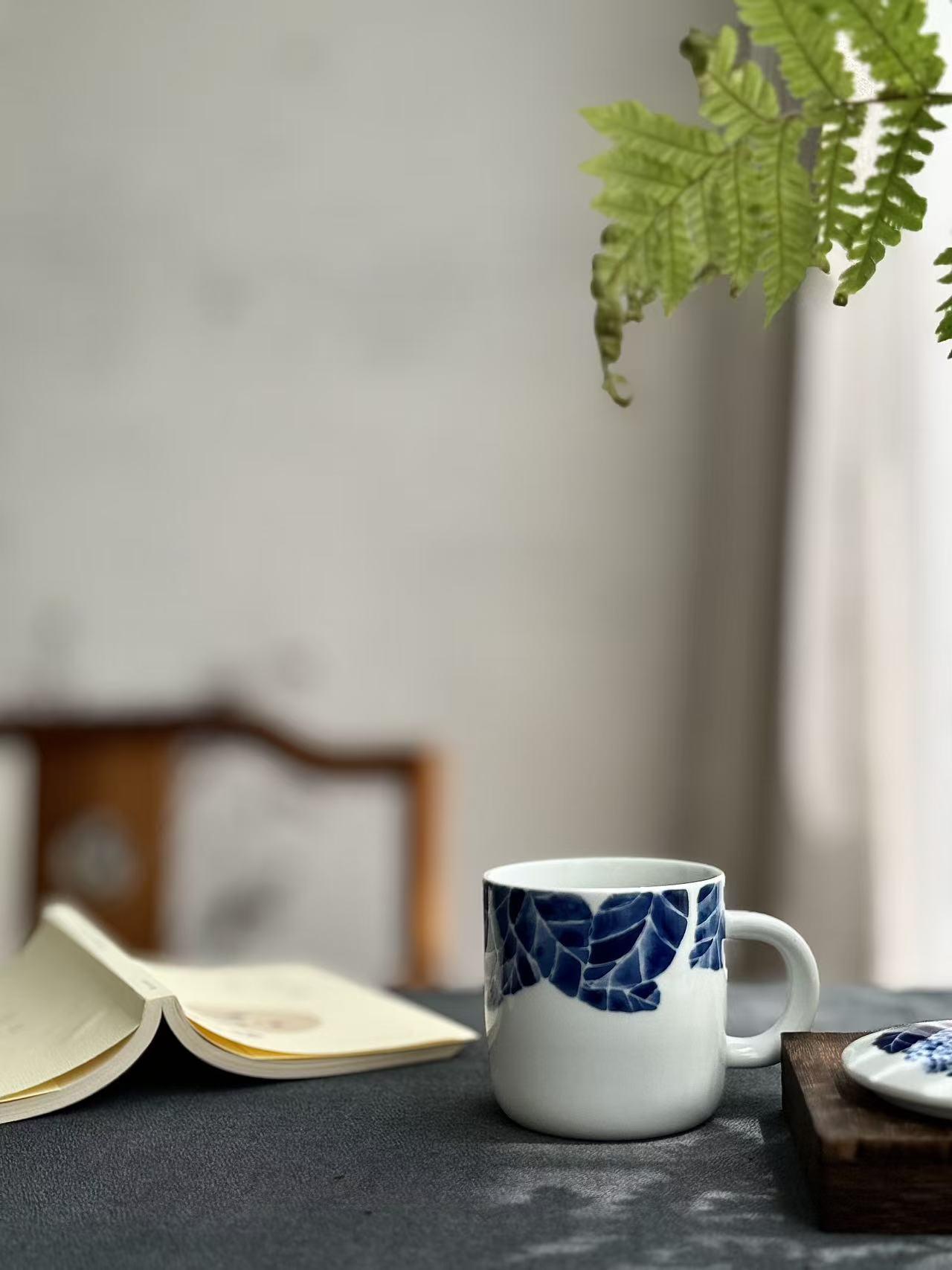 长期喝茶的人，最后都怎么样了？真相太真实！
身边总有人说：
“喝茶伤身、伤胃、睡