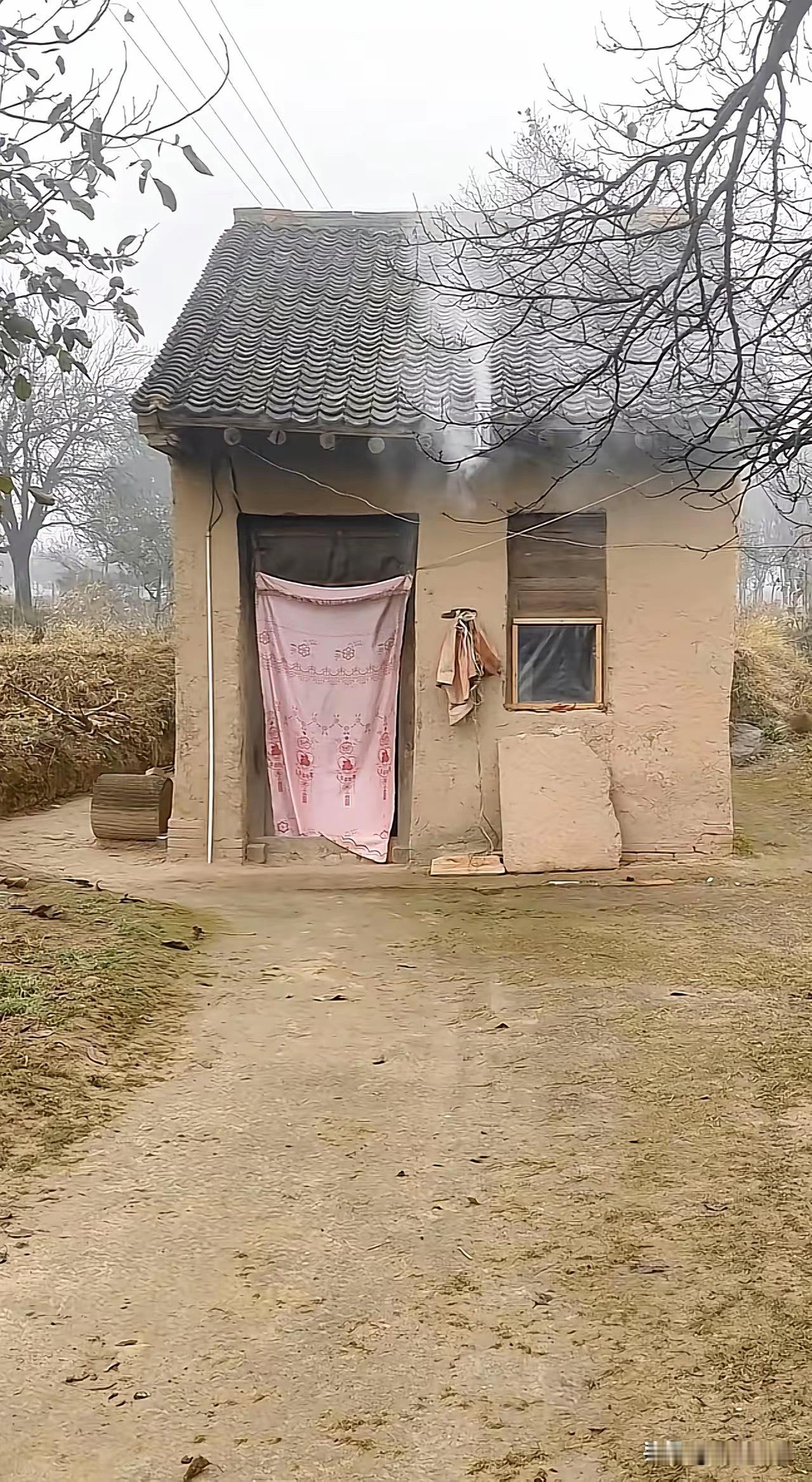 给你10万块让你住一年，你愿意吗？