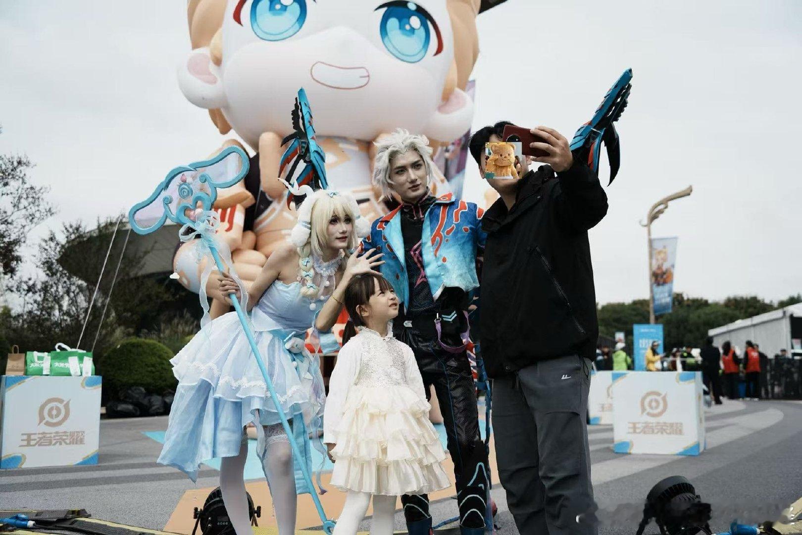 不同年龄段对游戏的态度十年过去，深蓝一张KPL鸟巢总决赛门票🎫却让所有人都破防