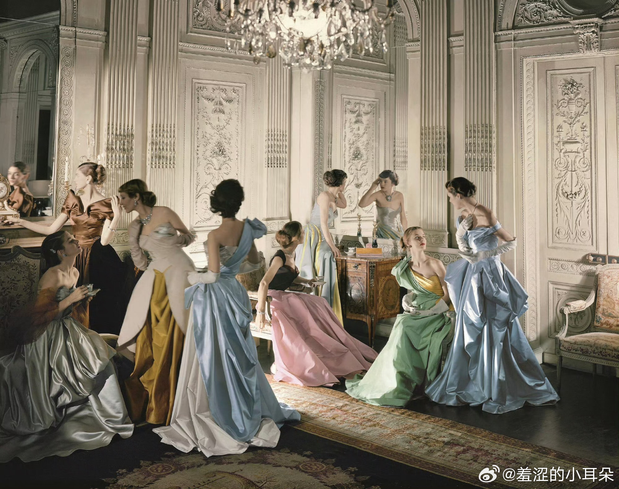 vogue20周年群封，直接把77年前的群封封面带进了网友的视线，这何尝不是一种