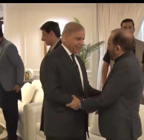 谈判是美国提出来的，伊朗有理由提出条件。伊对美谈判必要提条件！另要警惕美国反攻！