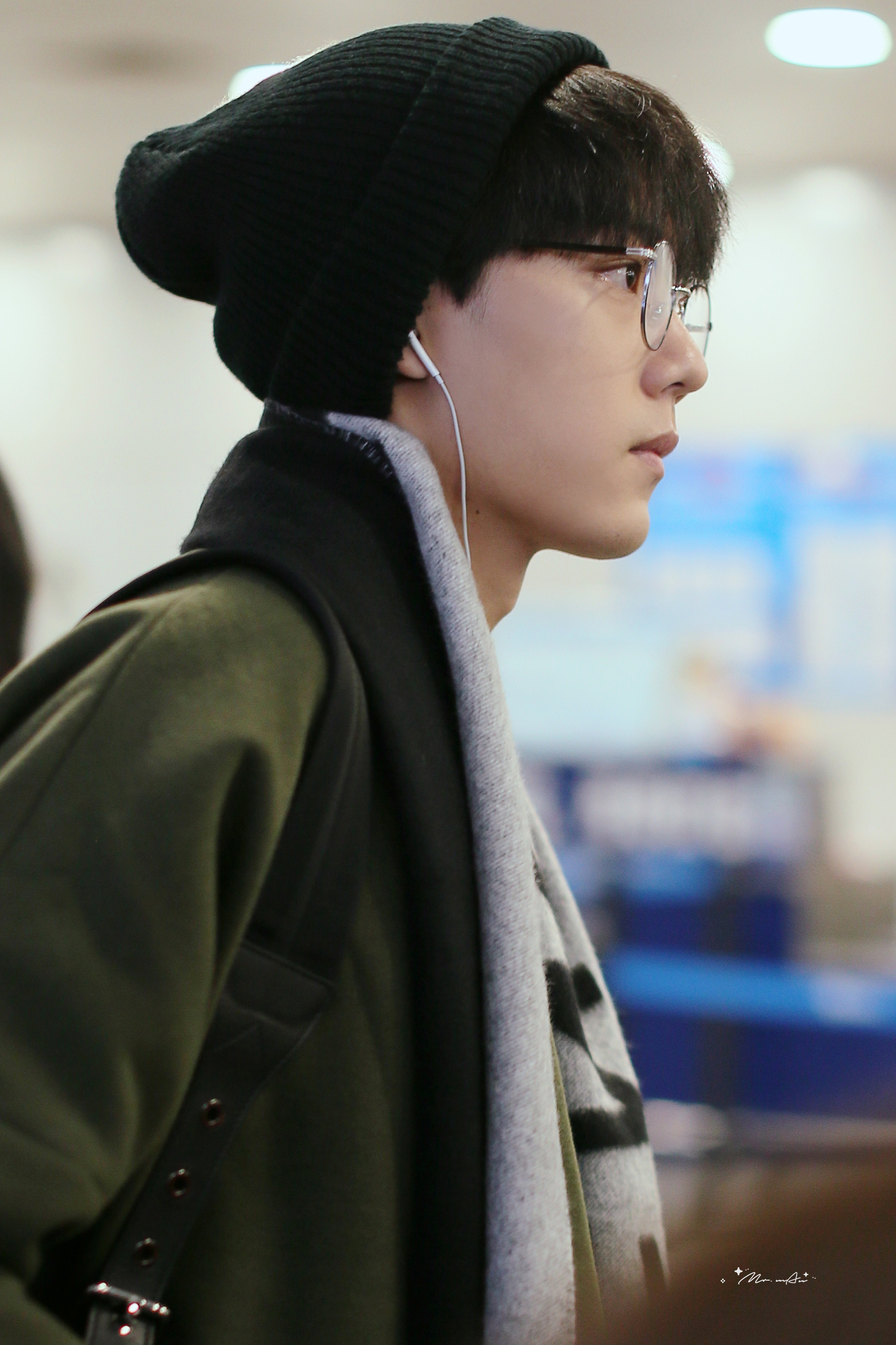 冬日里的暖男肖战回应即兴表演被放入正片