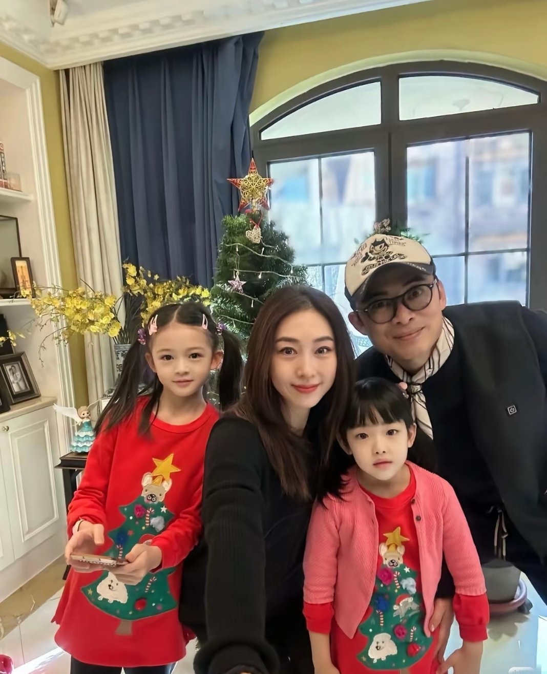 樊少皇的二女儿，在一众星二代里颜值真的很出众。 