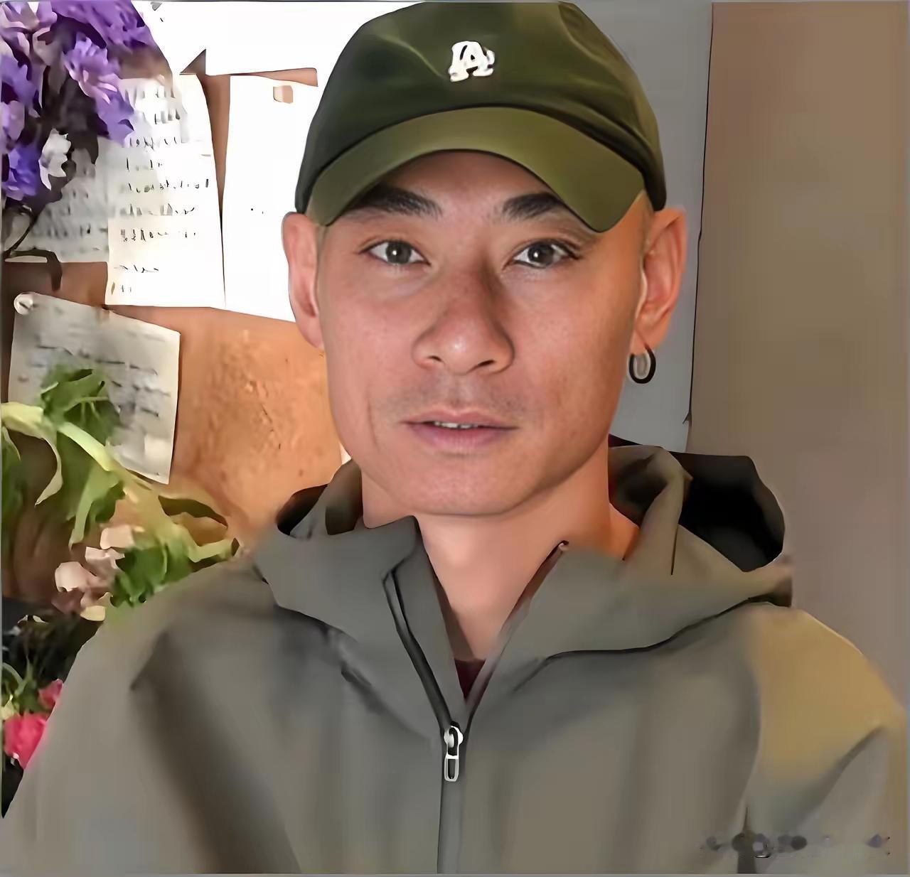 是不是心理作用？

叶松源这面相，越看越有一股子大佐味，怎么都不像本土的。

而