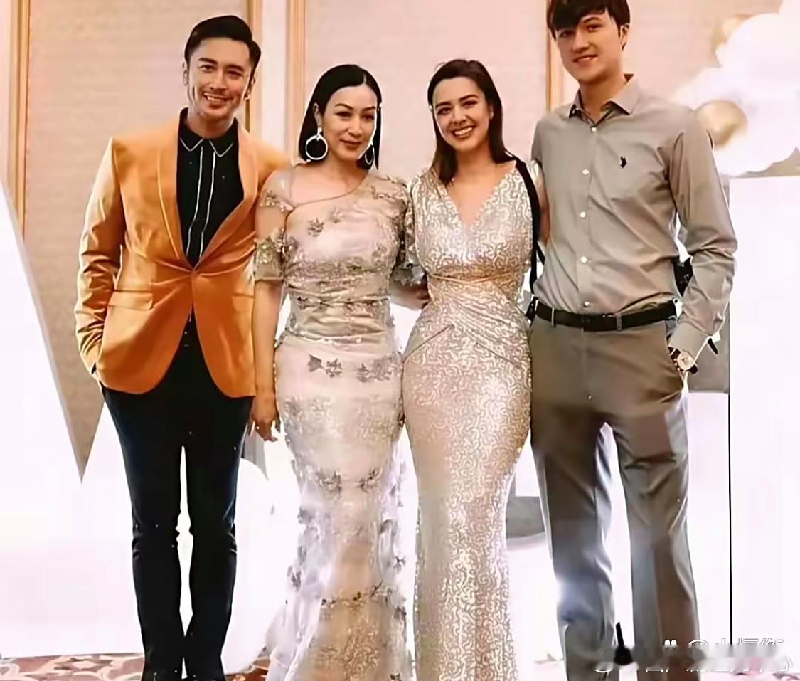 钟丽缇和她女儿女婿 ​​​