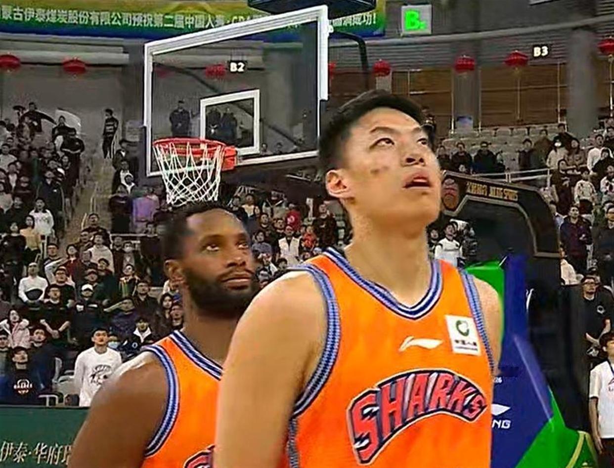 新赛况：2月8日CBA俱乐部杯半决赛
北京时间2月8日晚19时30分，第二届CB