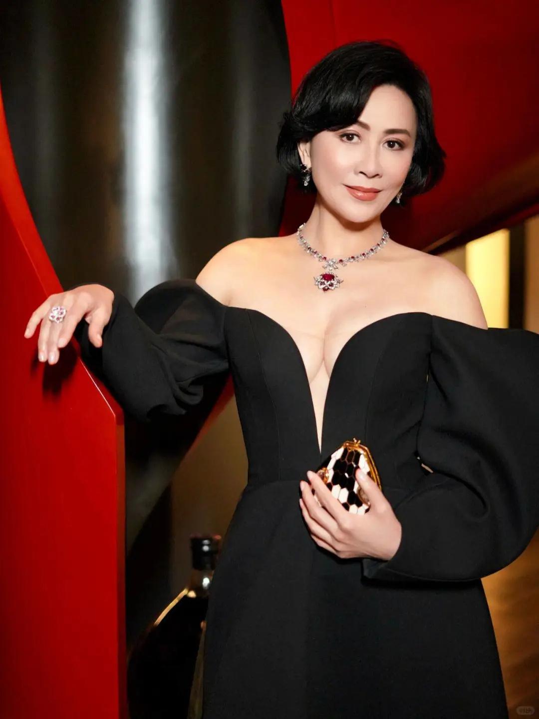 刘嘉玲2.6亿豪宅内饰曝光！红暖色调藏烟火气，打破