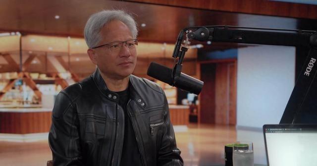 黄仁勋显然是有点着急了，中科曙光6万块芯片的超节点，在郑州投入使用，英伟达知道，