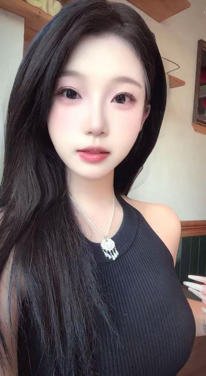 张国荣说:谈恋爱是要从收到一束花和一句正式告白开始 甜妹