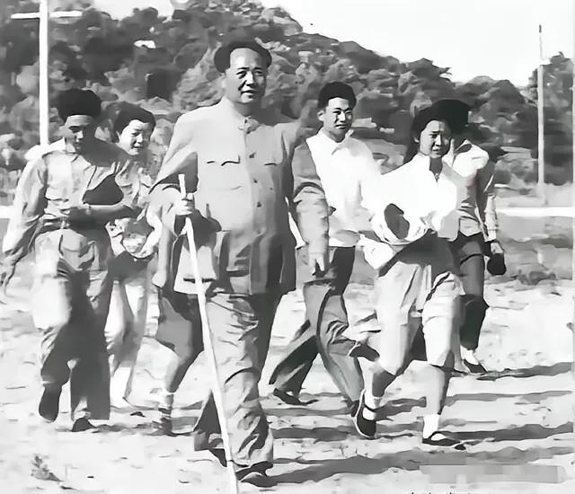浩志千秋，为民奔走！