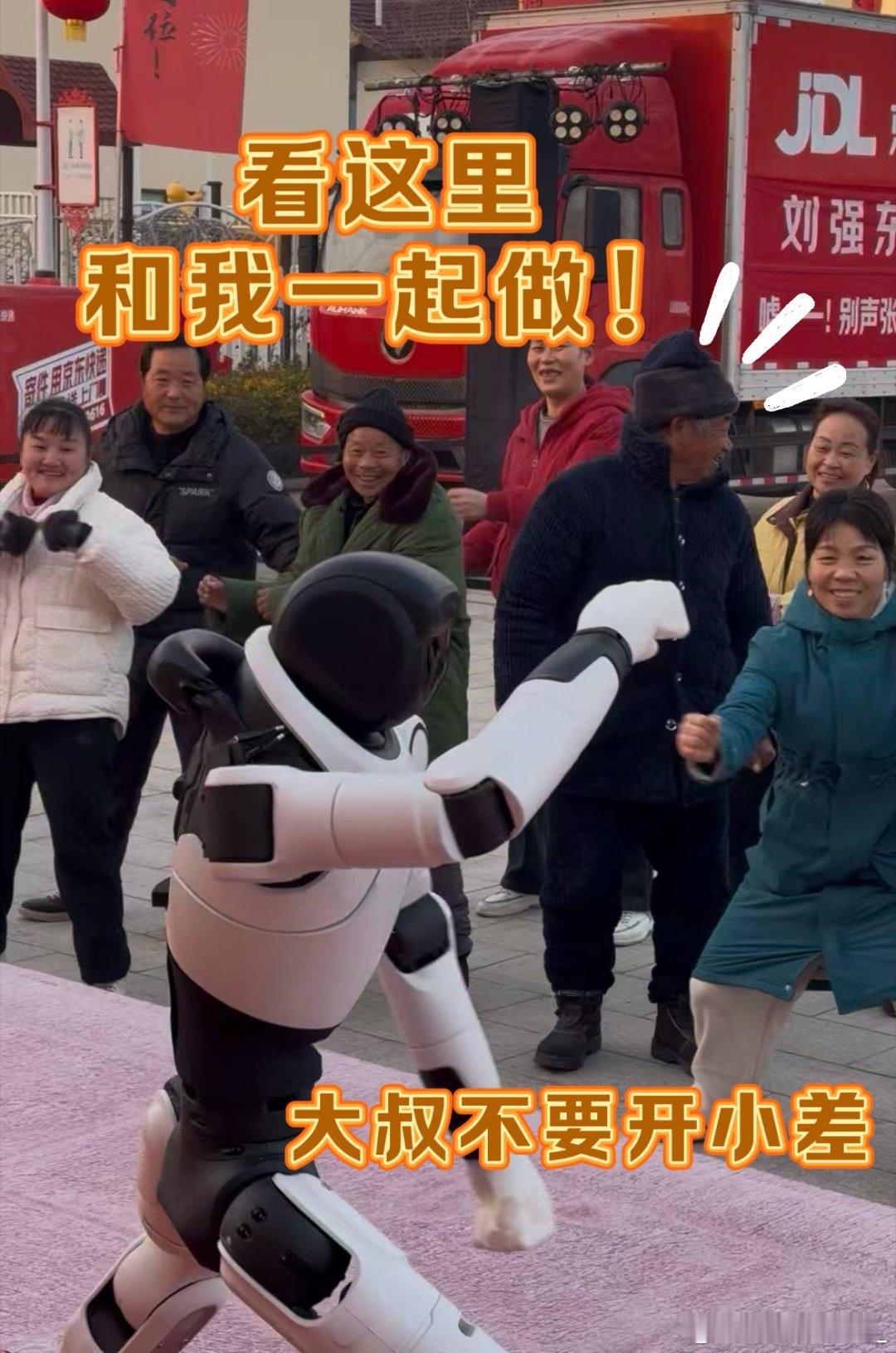 宿迁这波科技回村太会整活了宿迁这波科技回村绝了！光明村年货大集玩出新花样，科技农