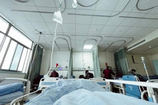 我35岁确诊三阴乳腺癌，他陪我熬过8次化疗，我爸却还问我要钱？