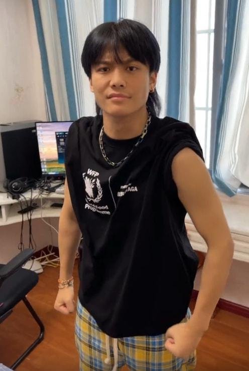 #小杨哥一个月掉粉超70万#没买过他家的 ​​​