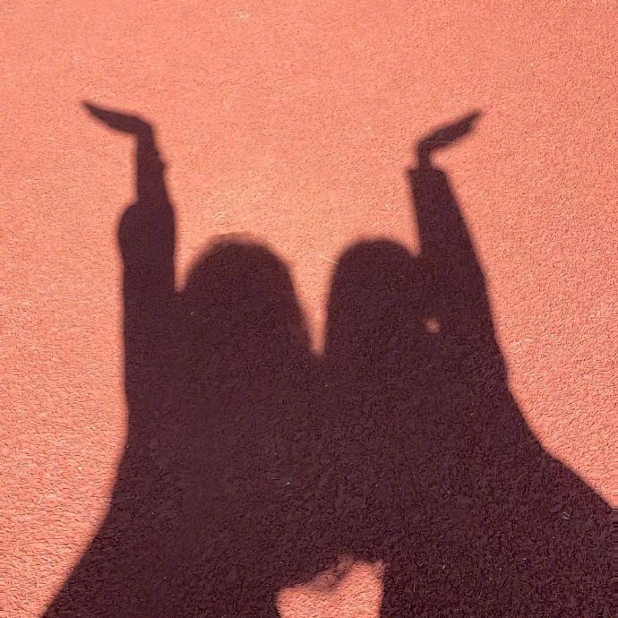 𝕻𝔞𝔯𝔱𝔶 ‘🍻👭🏻  “ 世界破破烂烂 ，幸好有好朋友缝缝补补