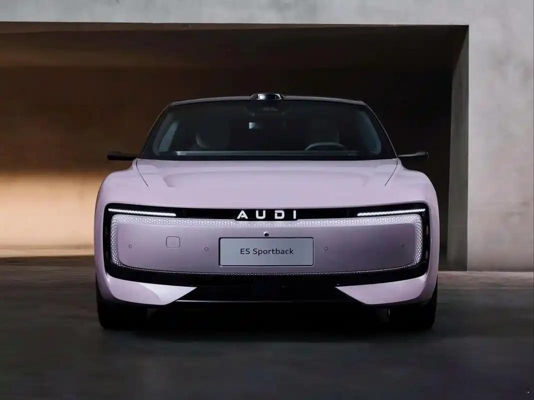 雅阁插混挑起的这一轮价格战，应该就是合资品牌全球产品的末路了，以后大家只能买中国