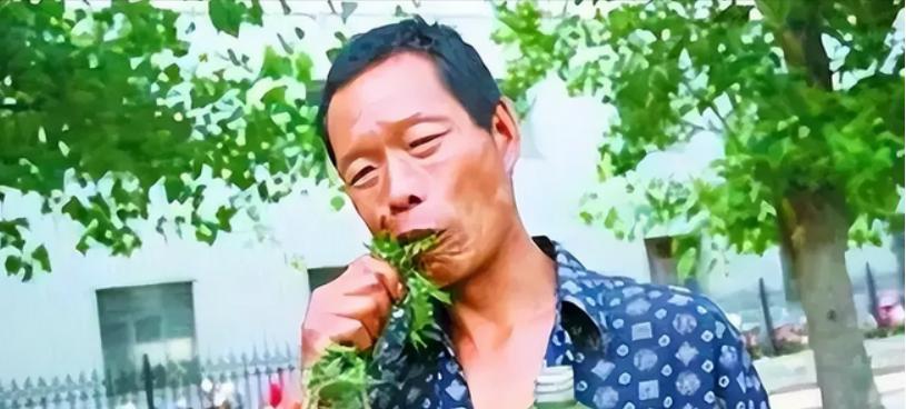 1976年，重庆一男子喜欢上了吃草，一吃就是34年，后来去医院一查，结果让众人百