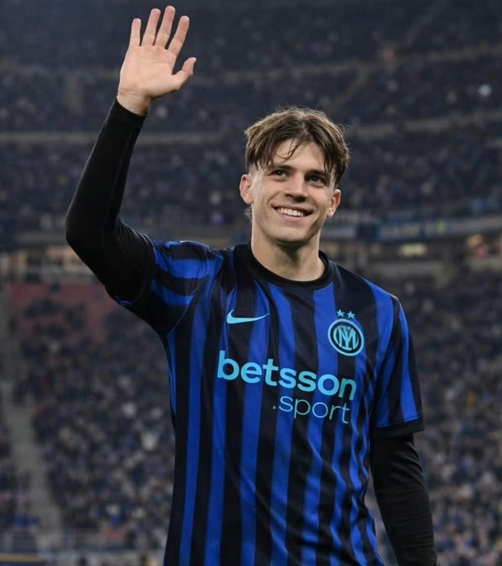 全市场网：国际米兰对马尔科·帕莱斯特拉非常感兴趣。
亚特兰大对他的估价不低于40