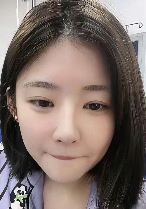 一瓜接一瓜，瓜瓜倒胃口。全网都在破案，黄一鸣又没结婚，闪闪的生父到底是谁？还要再