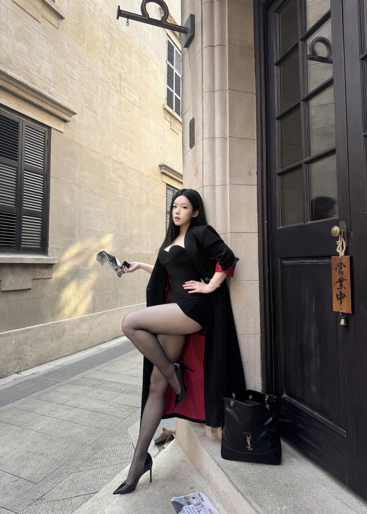 大衣为什么穿长一点才高级? 御姐 如何利用大衣穿出优雅的气质?