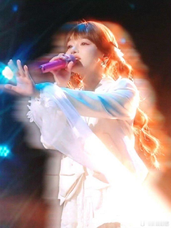 实力唱将名不虚传！黄霄雲的《此生不换》高音轻松拿捏，转音丝滑到让人沉醉，全场大合