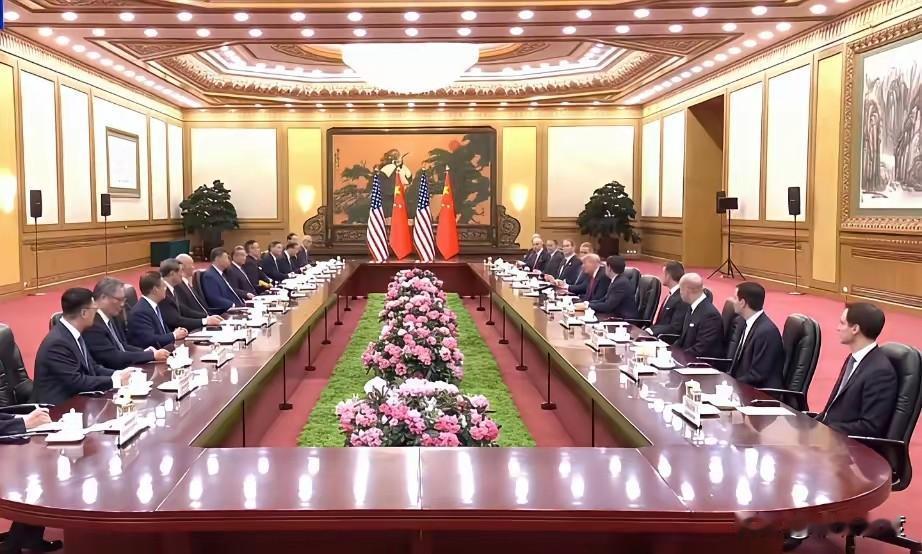 这次中美高层面对面会谈两个多小时，直到时针指向12时46分，如此这般并不多见。