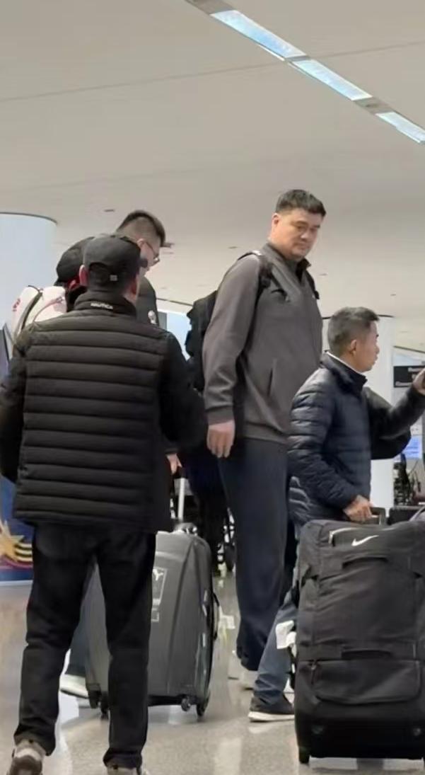 期待在明天的NBA全明星正赛上看到姚明的身影！
这几日，有非常多的人在旧金山看到