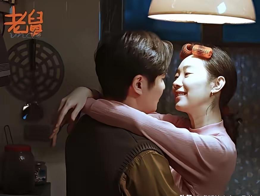 淘汰，才是最高级的捧。
导演太懂镜头了。
他一眼就看出王佳佳的演技，根本不需要节