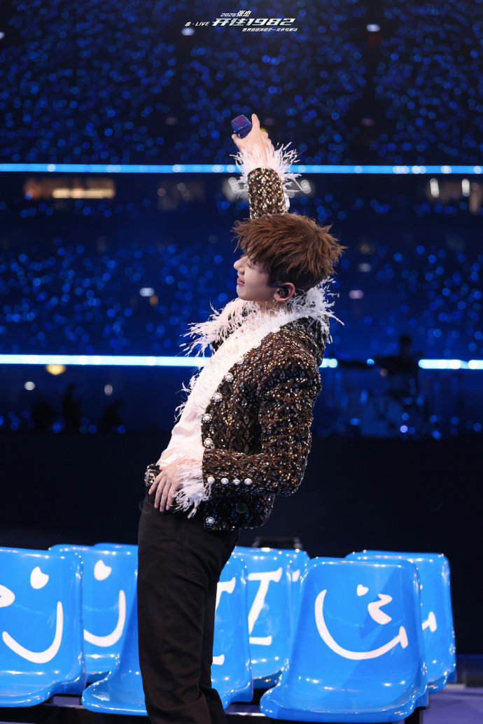 张杰鸟巢行程即将过半连开 7 场还能稳如泰山，张杰的舞台实力真的没话说 