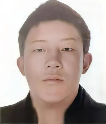 有没有人见过这个人
他叫王可可，1989年出生的，家是河南省项城市。双眼皮塌鼻子
