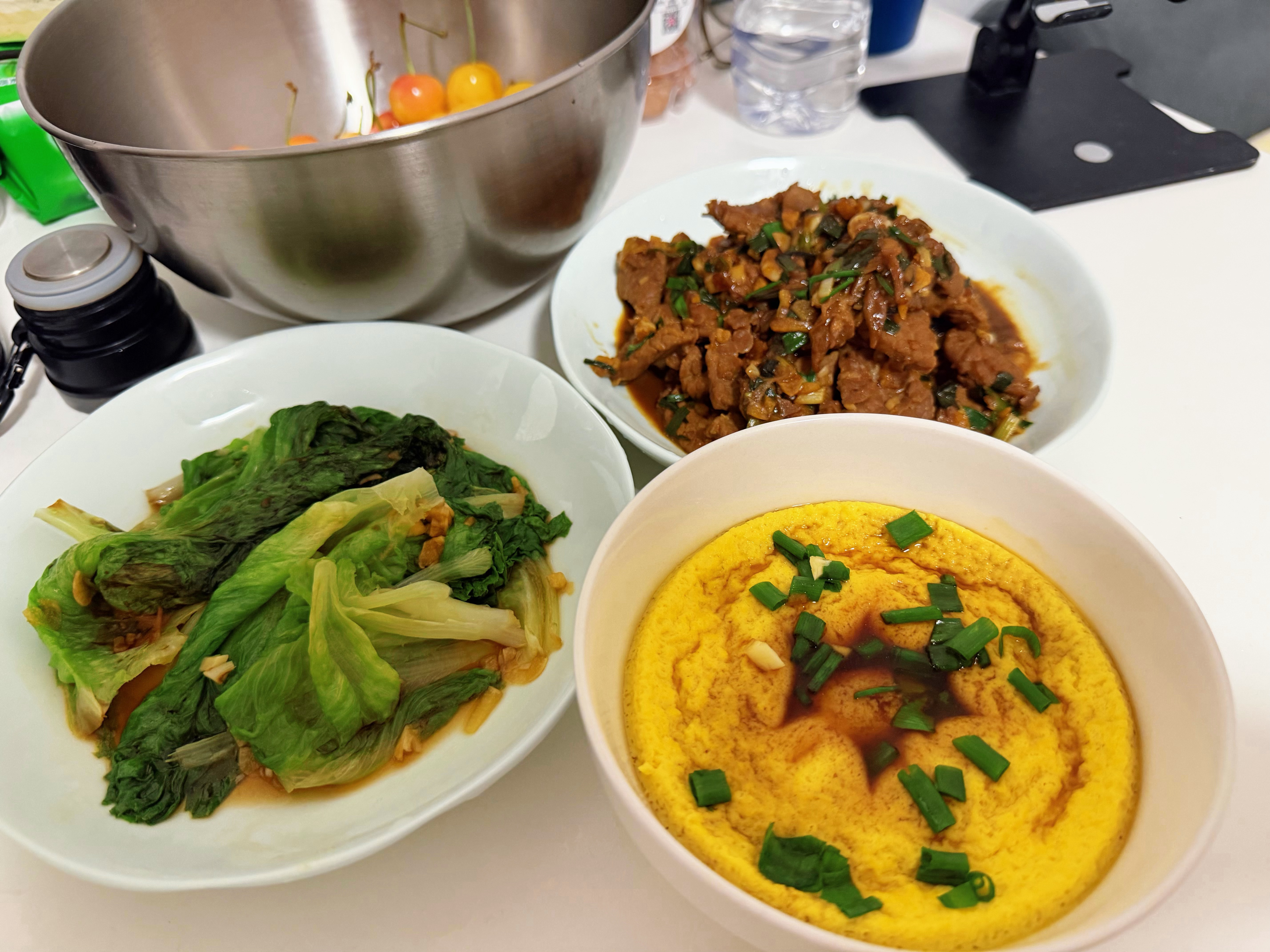 休息就在做饭，开发了新菜：蒜香牛肉 下饭下饭！ 这把湖了的日常