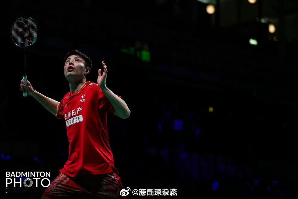石宇奇明天能否出场至关重要石宇奇的伤病情况一直牵动着所有国羽球迷的心，明天的出场