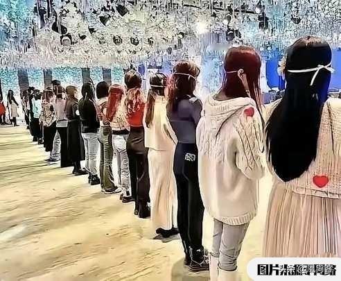 为什么越来越多的男孩子不想相亲了？
现在越来越多男孩子不想相亲，根源在于现实压力