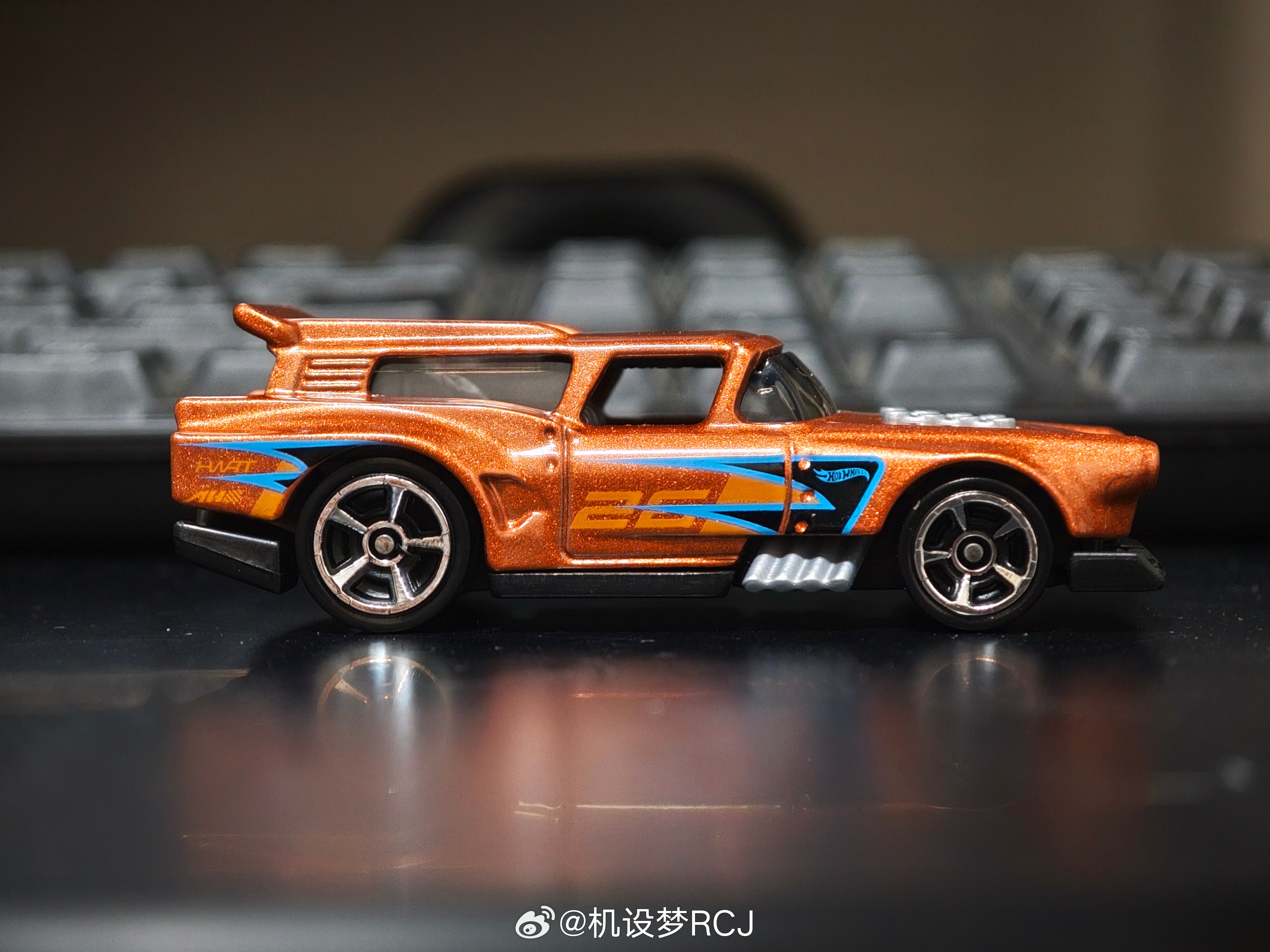 今天摸了
