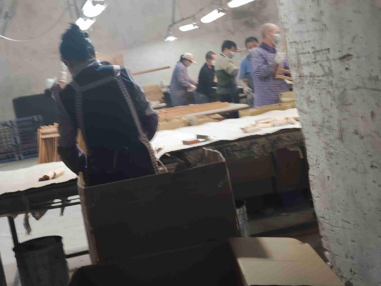 我的今日状态：😁轻松愉快
我这里的天气：☀️晴天
一叶障目！看见两排员工在努力