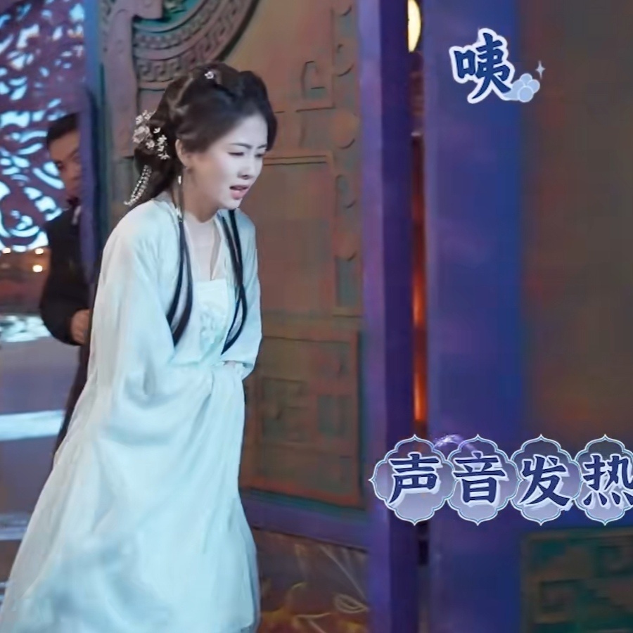 穿纱的此女已经冷萌了 