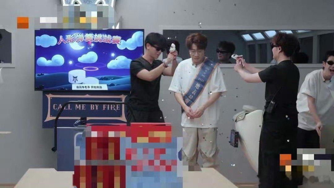 王铮亮 选美赛道也是给你闯进去了 王铮亮又带来新惊喜！“跳跳王”奖配选美斜跨绶带