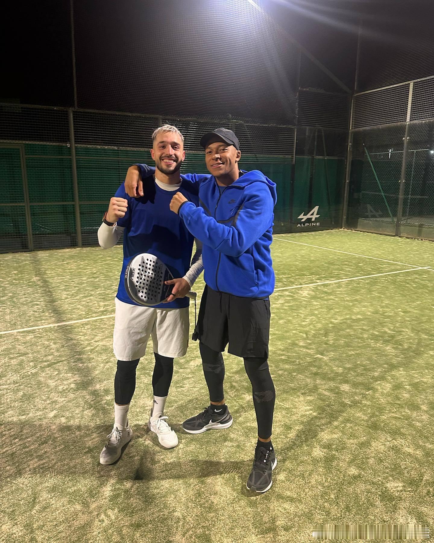 姆巴佩: Padel & Friends….The perfect Mix 🎾
