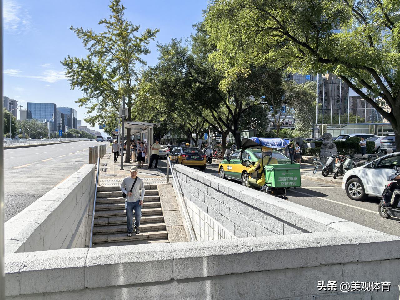 过街通道