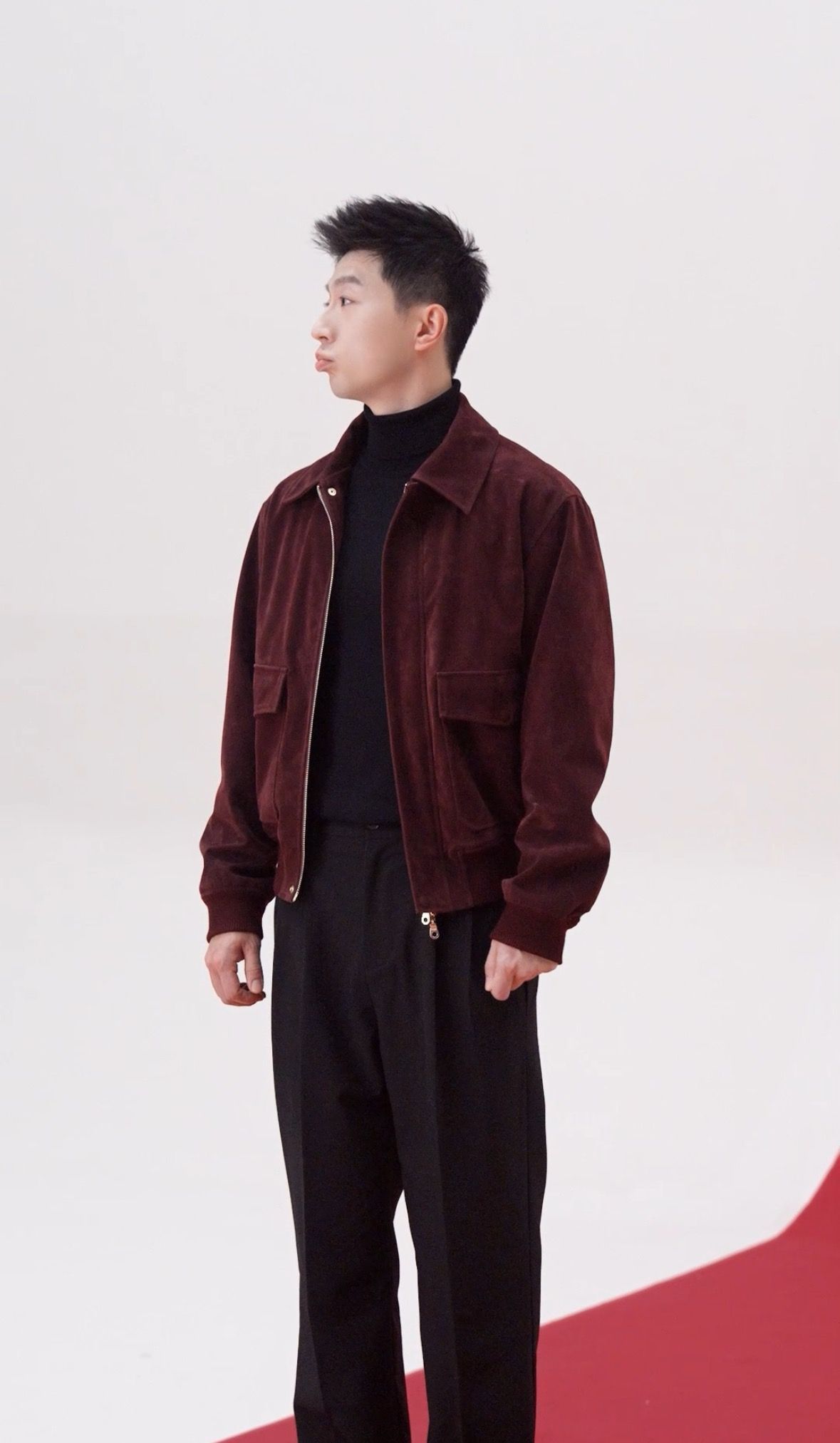 呜呜呜多发点花絮老工我要这种马龙花絮！！！ 