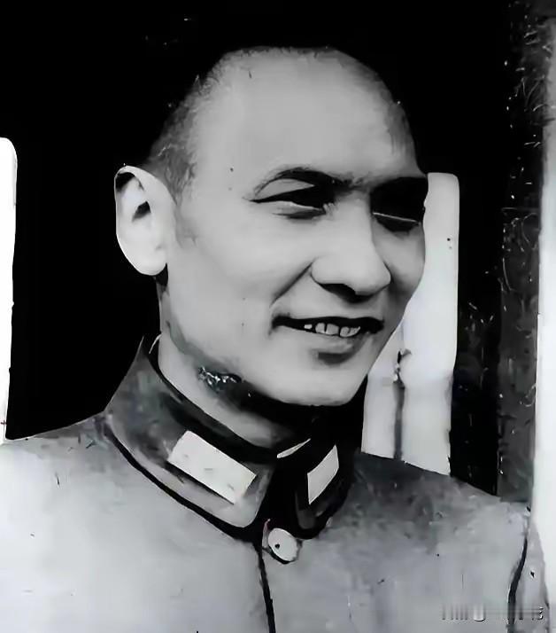 1949年12月，云南昆明。蒋介石从重庆发来密电，仅八字：“即行逮捕，就地处决。