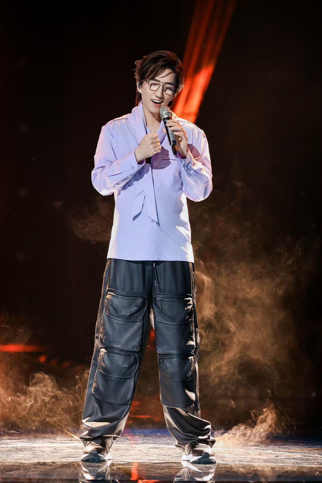 歌手选曲审美谁不期待林志炫的《这样很好》舞台啊！这首歌的高低音转换和情感递进超考