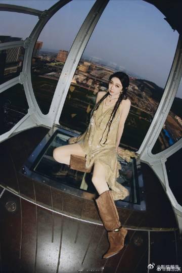 龙船上的薛凯琪简直非遗女神来的 漢服飘舞，歌声飘荡，薛凯琪将传统文化的魅力展现得