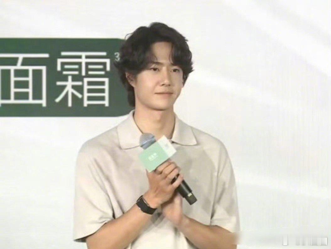 王一博直播 这状态如何评～ ​​​