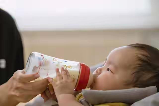 成本三块钱的“毒奶粉”，凭什么卖到88？
河南中牟的出租屋里，几个大澡盆搅出一场